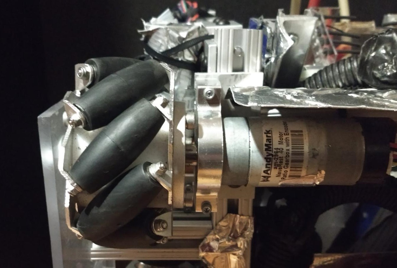 A drivetrain with the wheel directly driven, but with an externally supported shaft